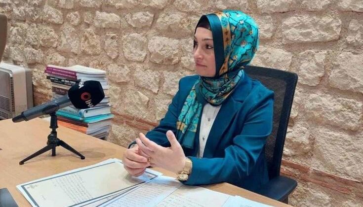 Belediyelerde söyleşiler yapan tarihçi-yazar diplomasız çıktı