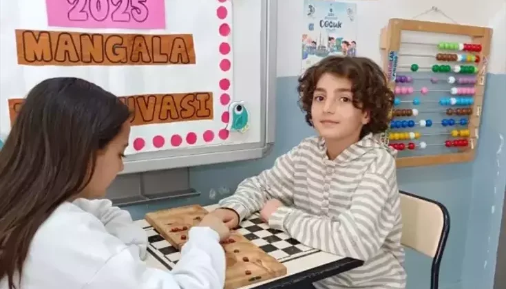Yahya Bilal Bilen, Mangala Turnuvasında Kazandığı Madalyasını Gazzeli Çocuklara Hediye Etti