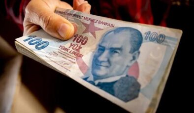 Mevduat faizinde 52 ay sonra bir ilk! Vatandaş şubelere akın edecek