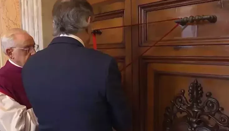 Vatikan’da Papa’nın odaları mühürlendi