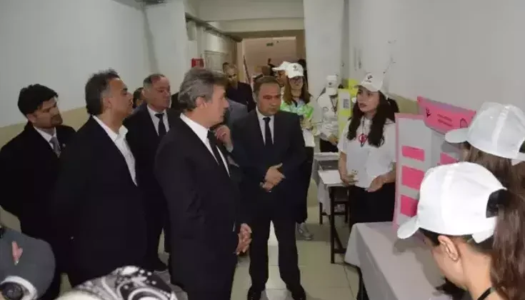 25 Mayıs Anadolu Lisesi’nde 4006 TÜBİTAK Bilim Fuarı Açıldı